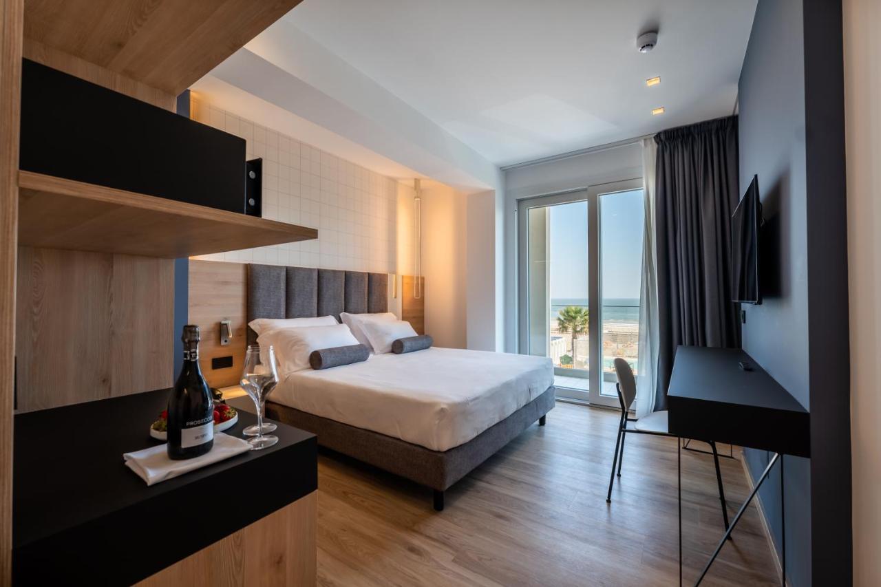 Hotel Sporting Riccione Exteriör bild