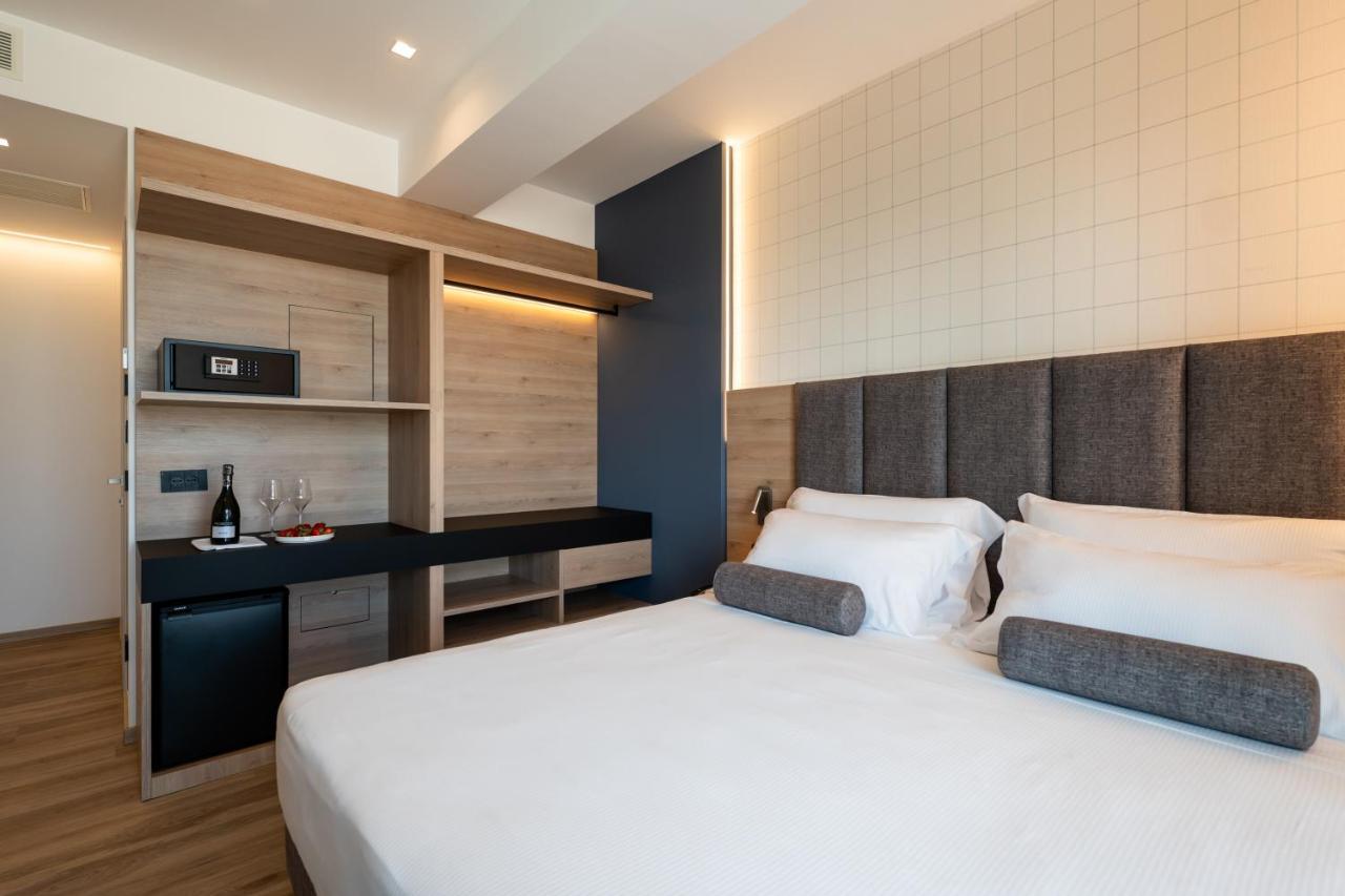 Hotel Sporting Riccione Exteriör bild