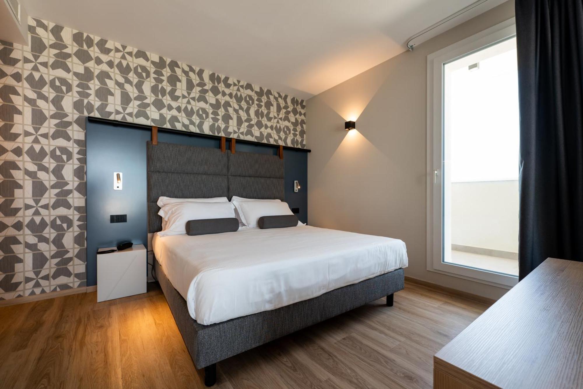 Hotel Sporting Riccione Exteriör bild