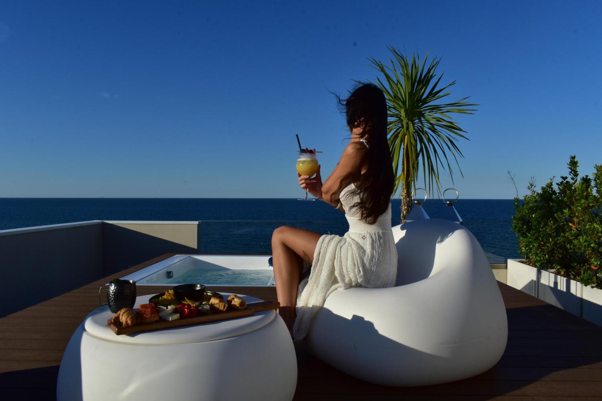 Hotel Sporting Riccione Exteriör bild